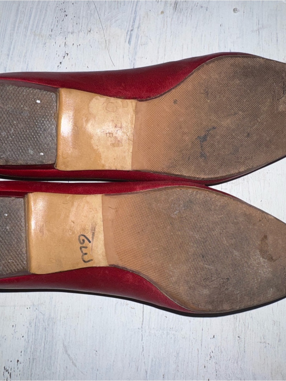 Gucci Red Leather Pointed-Toe Flats - Picture 7 of 8
